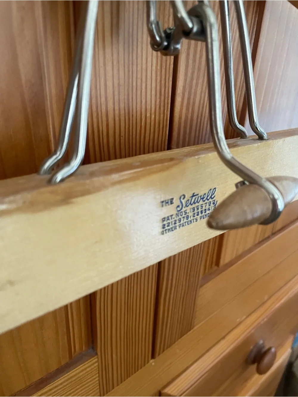 Setwell Vintage Wooden French Collar Deluxe Suit Hanger with Pant Clamp